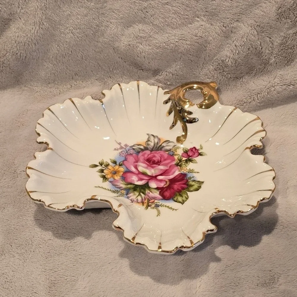 Vintag Porcelain Rose Floral Leaf Candy Dish Gold Trim Scalloped Trinket Bowl 8